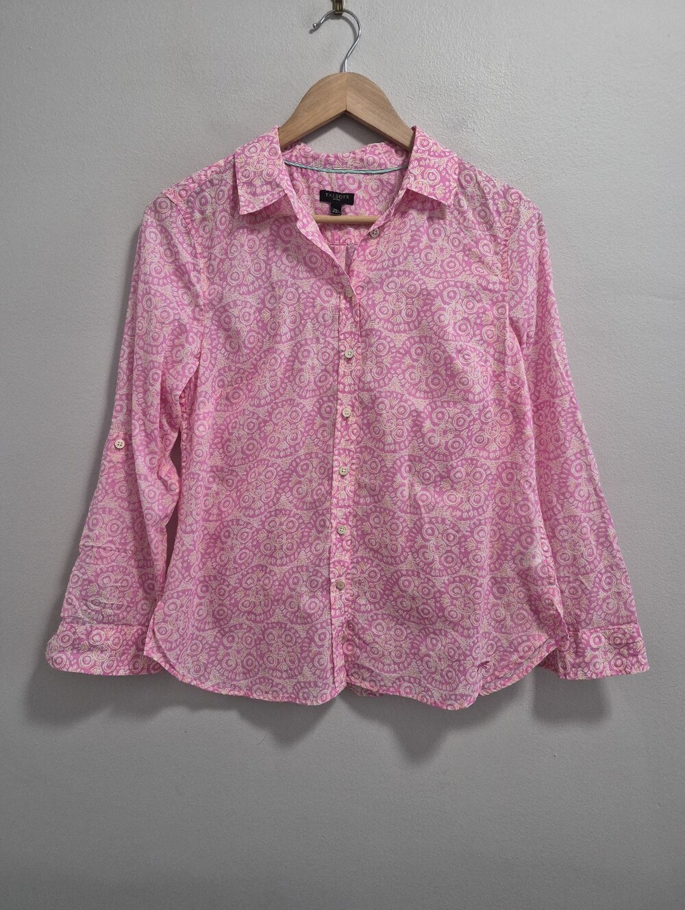 Talbots Petites Lightweight Blockprint Button Down Roll Tab Blouse Size Medium